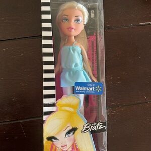 Bratz Cloe Walmart Exclusive MGA New Blue Dress Doll Unleash Your Passion